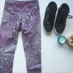 Mika yoga wear Kaya Leggings Moonlight Leo Print